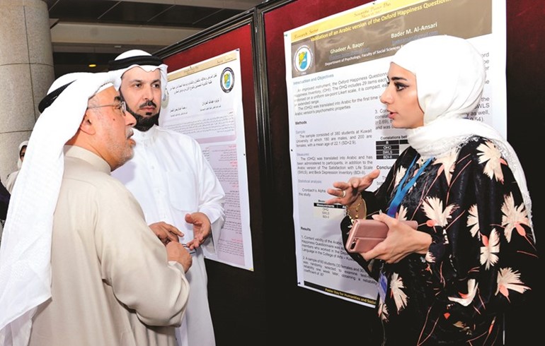 قطاع الأبحاث نظّم يوم الملصق العلمي للكليات الإنسانية