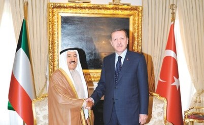صاحب السمو الأمير الشيخ صباح الأحمد والرئيس رجب طيب أردوغان خلال زيارة سمو الأمير إلى تركيا في 2013﻿