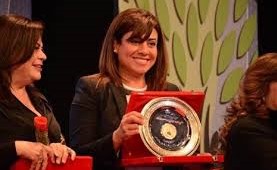 فنانة مصرية تفاجئ الحضور ببسملة جديدة