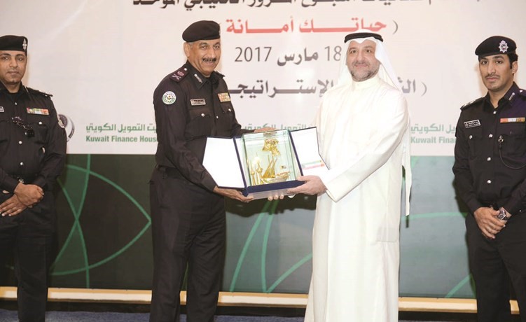 وليد مندني مكرما اللواء الشويع﻿