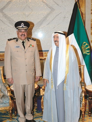 سمو الأمير الشيخ صباح الأحمد واللواء منصور العوضي﻿