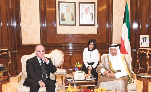سمو الشيخ جابر المبارك مستقبلا وزير خارجية مالطا د. جورج فيلا ﻿
