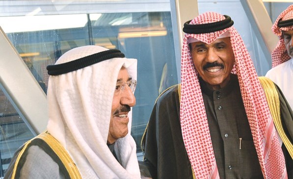 صاحب السمو لدى مغادرته البلاد متوجها إلى تركيا وفي وداعه سمو ولي العهد الشيخ نواف الأحمد ﻿