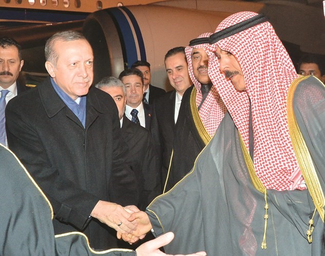 الشيخ محمد الخالد مصافحا الرئيس أردوغان﻿