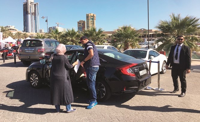 تجارب قيادة لسيارات هوندا المعروضة ﻿