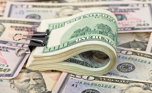 استقرار الدولار عند 18 جنيهاً.. والدينار بـ 58.90 جنيهاً