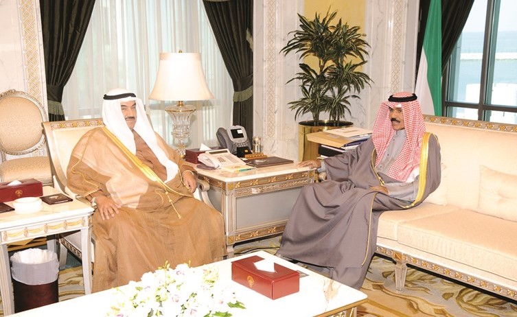 سمو نائب الأمير وولي العهد الشيخ نواف الأحمد مستقبلا سمو الشيخ ناصر المحمد ﻿