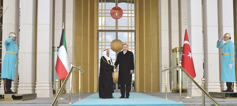 الرئيس التركي رجب طيب أردوغان خلال استقبال صاحب السمو الأمير الشيخ صباح الأحمد ﻿