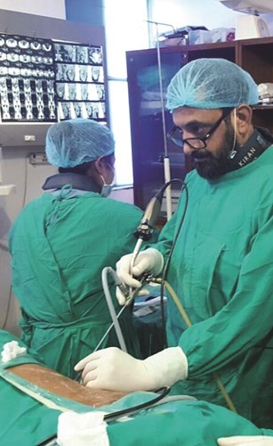 خلال إجراء الجراحة﻿