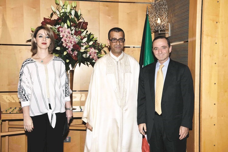 سفير الأردن محمد الكايد مباركا ﻿