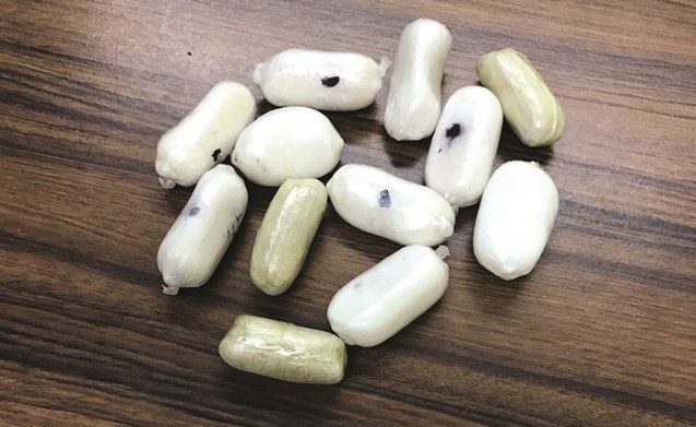 مضبوطات السجن المركزي تنوعت بين هواتف وشواحن ومخدرات﻿