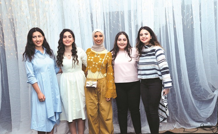 عذبة المزيعل وتالا العدلوني والزينة الوهيب ودانة سلامة(شانافاس قاسم)﻿