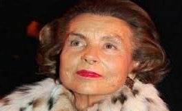 عمرها 94 عاماً وثروتها قاربت الـ40 مليار دولار... مَن هي أغنى امرأة في العالم؟