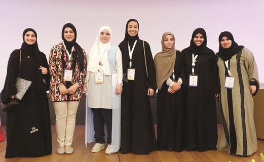طالبات جامعة الكويت المشاركات في الملتقى﻿