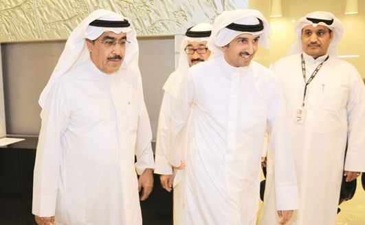 عبدالوهاب البابطين مع نائب رئيس التحرير الزميل عدنان الراشد﻿