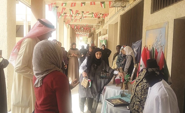 محمد العنزي خلال مشاركته في ورشة التعلم القائم على المشاريع﻿