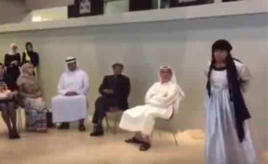 بالفيديو .. "سلبيات إسماعيل"  على مسرح الدسمة