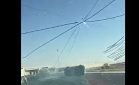 بالفيديو.. لاحق سيارة نقل معلمات في السعودية حتى صدمها وانقلبت ثم فر هارباً
