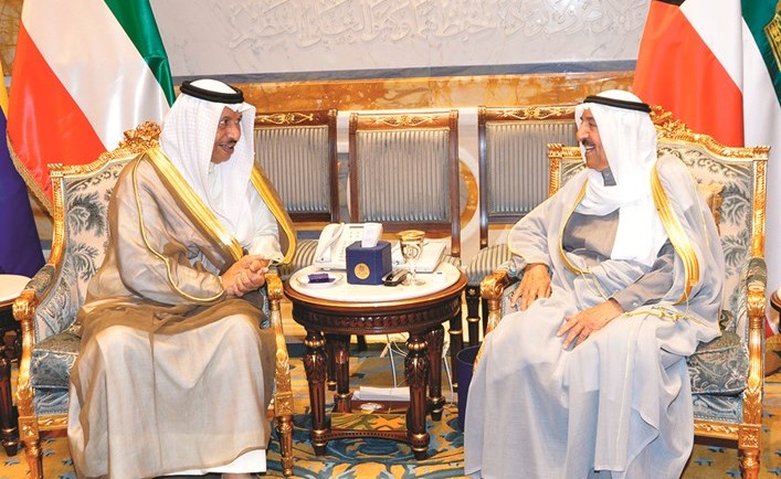 صاحب السمو الأمير الشيخ صباح الأحمد مستقبلا سمو رئيس الوزراء الشيخ جابر المبارك﻿