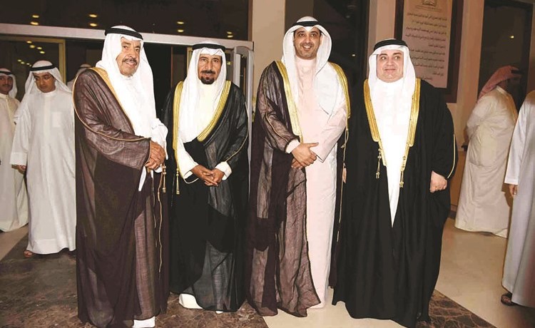 الشيخ محمد العبدالله والشيخ علي الجابر وعبدالعزيز البابطين﻿