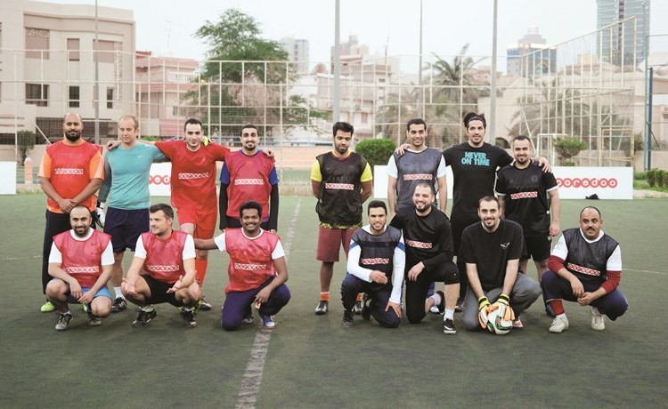 فريق المدير العام وفريق التسويق﻿