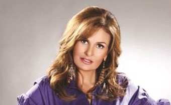 «الموعد» يعيد يسرا لتقديم البرامج مع رامي إمام