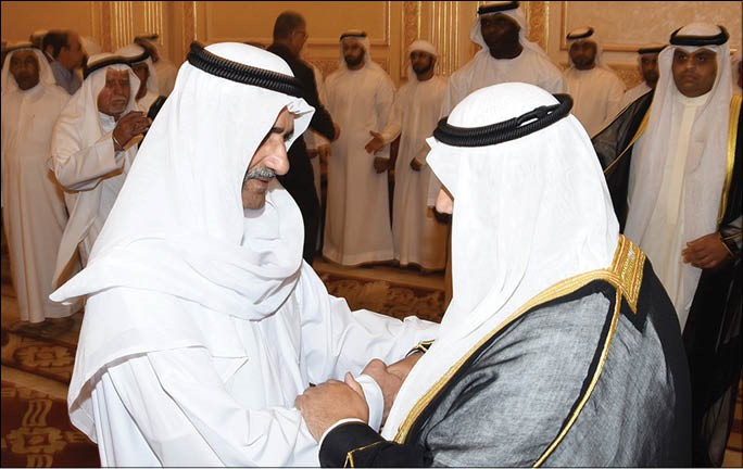 سمو الشيخ ناصر المحمد ممثلا لصاحب السمو الامير يقدم واجب العزاء لصاحب السمو الشيخ حمد بن محمد الشرقي