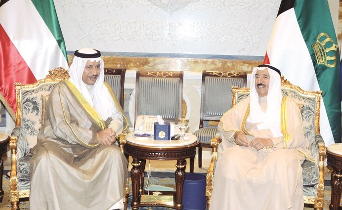 صاحب السمو الأمير الشيخ صباح الأحمد مستقبلا سمو رئيس الوزراء الشيخ جابر المبارك﻿