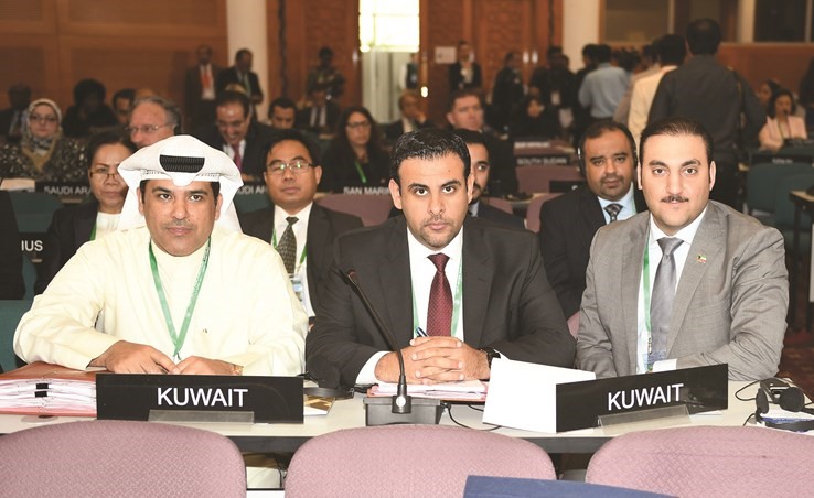 يوسف الفضالة اثناء اجتماع لجنة التنمية المستدامة والتمويل والتجارة﻿