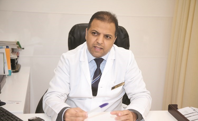 د. أسامة البكر لـ«الأنباء»: أورام المخ نادرة وتبدأ عادة بصداع شديد غير مألوف