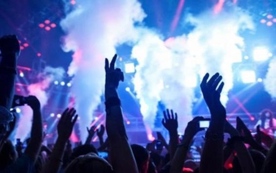 فيديو صادم .. ملهى ليلي في تونس يثير الجدل بمزج صوت الأذان مع الموسيقي !