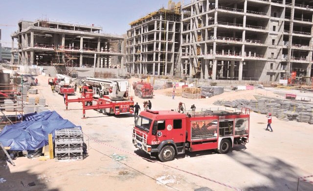 فرقتا إطفاء العارضية والجليب في التمرين الوهمي بالشدادية ﻿