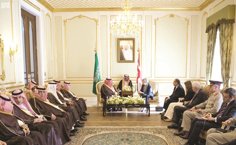  صاحب السمو الملكي الأمير محمد بن نايف ولي العهد نائب رئيس مجلس الوزراء وزير الداخلية السعودي خلال مباحثاته مع رئيسة وزراء بريطانيا تيريزا ماي في الرياض امس (واس) 