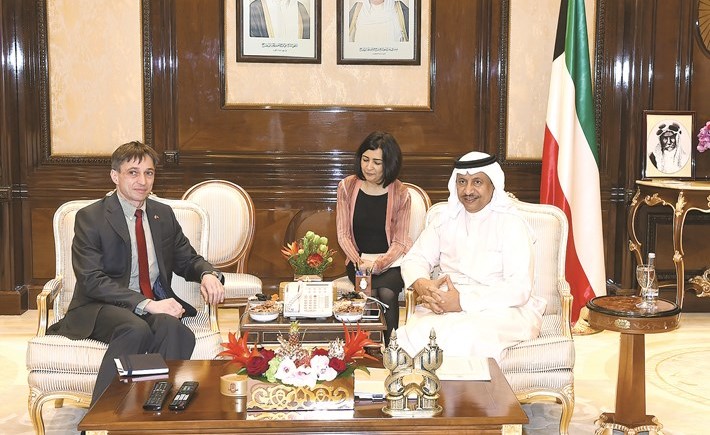 سمو الشيخ جابر المبارك لدى استقباله سفير النمسا﻿