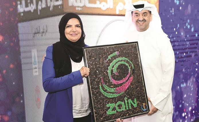 «زين» الشريك الإستراتيجي لجائزة الأم المثالية للإعاقات الذهنية