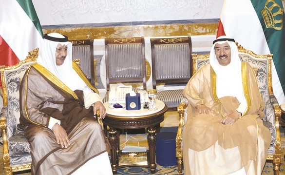 صاحب السمو الأمير الشيخ صباح الأحمد مستقبلا سمو الشيخ جابر المبارك﻿