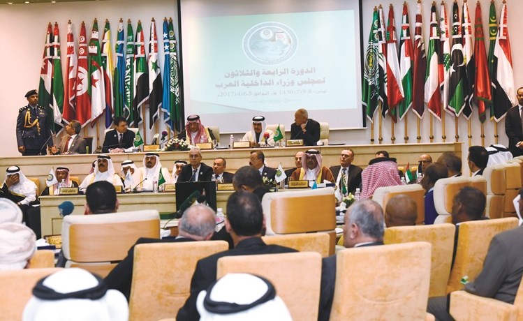 صاحب السمو الملكي الأمير محمد بن نايف بن عبدالعزيز آل سعود خلال مشاركته في الاجتماع ﻿