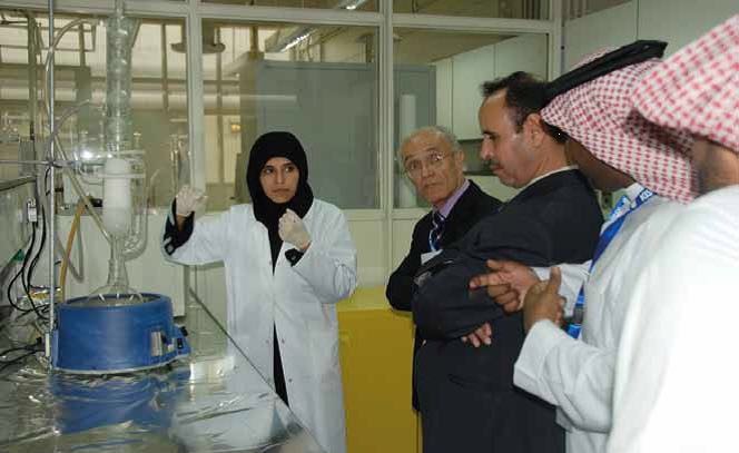 «الأبحاث» يحصل على أفضل نتائج التحاليل البيئية على مستوى العالم