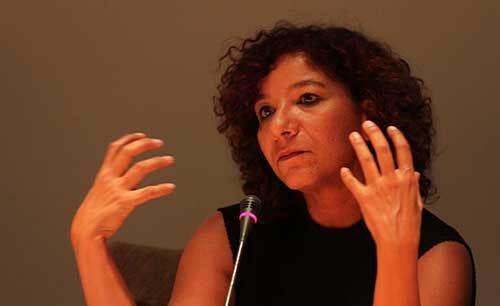 بالفيديو .. بعد الضجة الكبيرة في مصر حول رقصها.. الأستاذة الجامعية ترد بطريقتها!