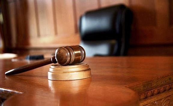 السجن 8 أشهر و800 جلدة لمدير شركة عربي أجبر موظفاً على حلق لحيته أمام زملائه
