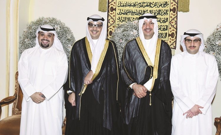 المعرس بدر أحمد البلوشي متوسطا أشقاءه حمد وعبدالعزيز وجاسم البلوشي﻿