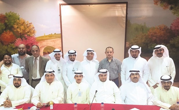 مدير إدارة شؤون العضوية والانتخابات بوزارة الشؤون حمد المطيري وأعضاء اللجان الانتخابية﻿