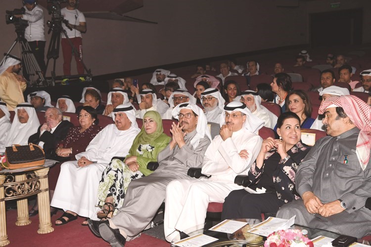 وكيل «الإعلام» طارق المزرم وعبدالعزيز السريع والفنانة القديرة مريم الصالح