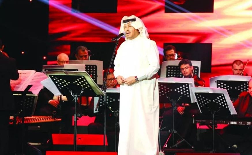 بالفيديو.. محمد عبده وطلال سلامة يطربان جمهور جدة.. والأخير يفجع بخبر حزين عقب الحفل