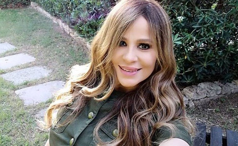 بالصور.. إبنة زوج كارول سماحة تسرق الأضواء في ظهورها الأول