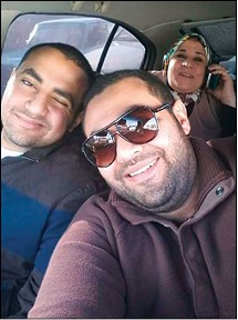العميد نجوى الحجار مع نجليها الشهيدين