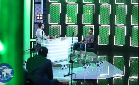 بالفيديو.. لاعب الأهلي السعودي ينسحب من برنامج بسبب سؤال محرج