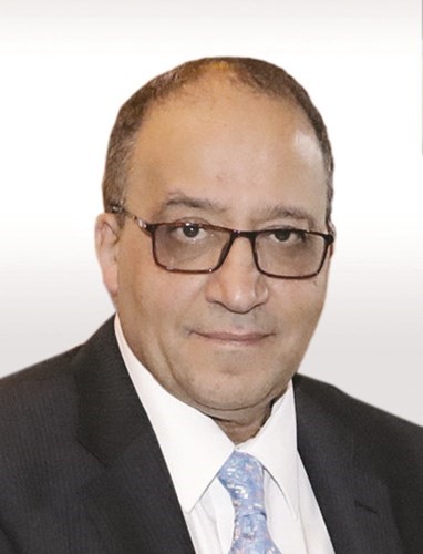 مدحت عادل﻿