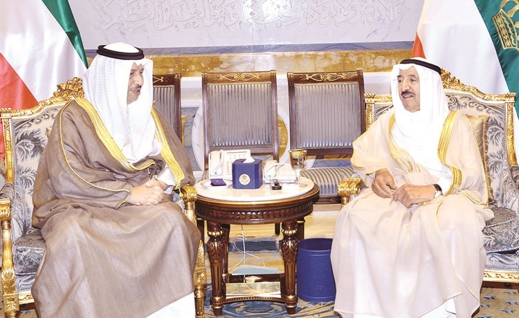 صاحب السمو الأمير خلال استقباله سمو رئيس الوزراء الشيخ جابرالمبارك ﻿