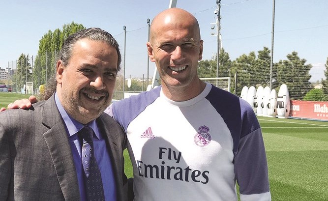 الفهد مع زيدان في الملعب ﻿